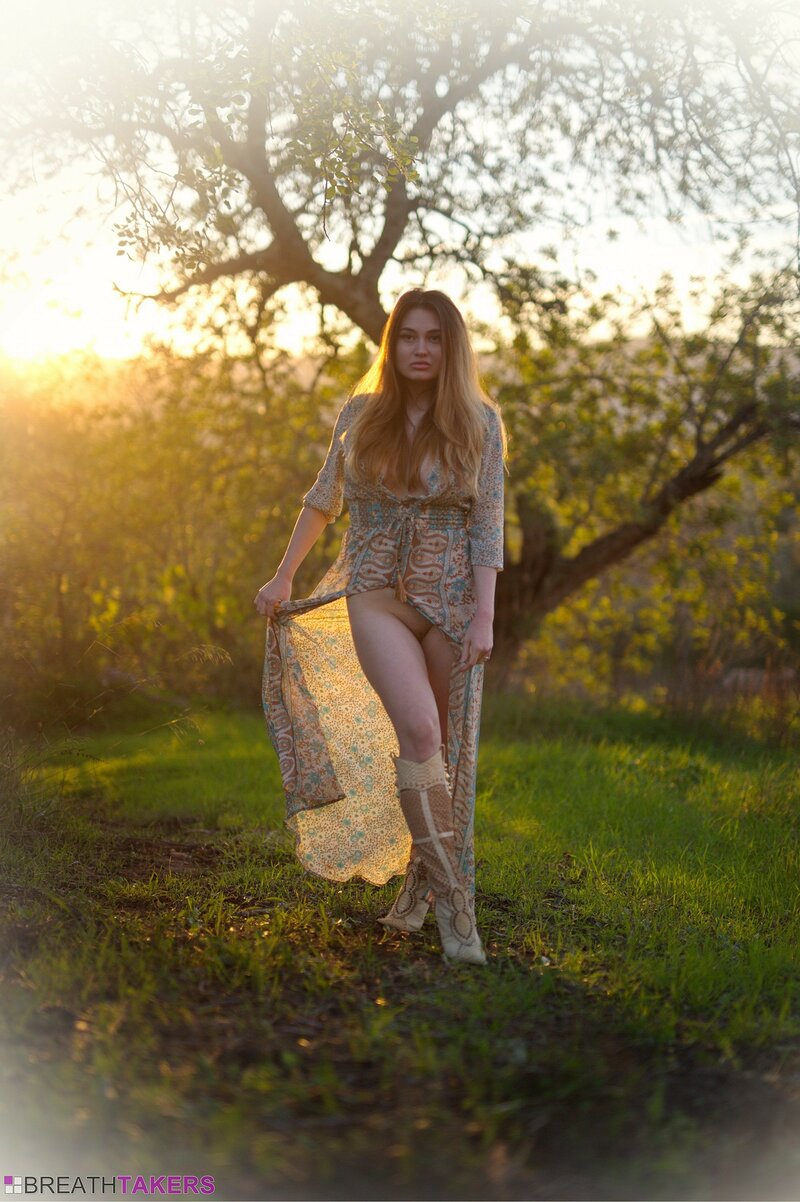 Камилла, 24
